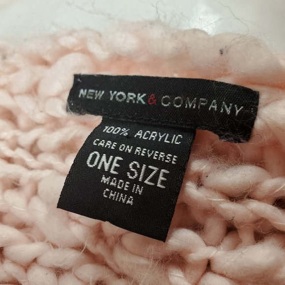 New York & Company Large Pink Chunky Scarf - Picture 5 of 12
